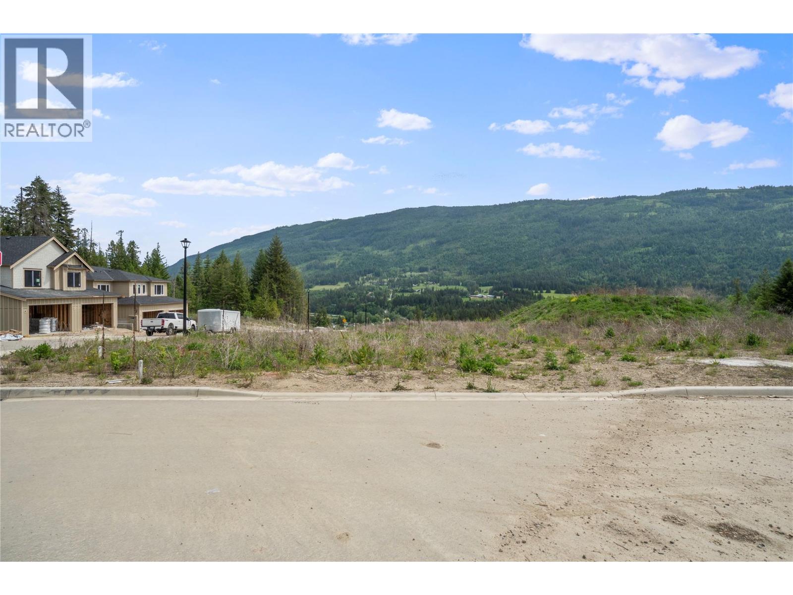 6950 43 Street NE, Salmon Arm, British Columbia V0E 1K0 - Photo 7 - 10388668