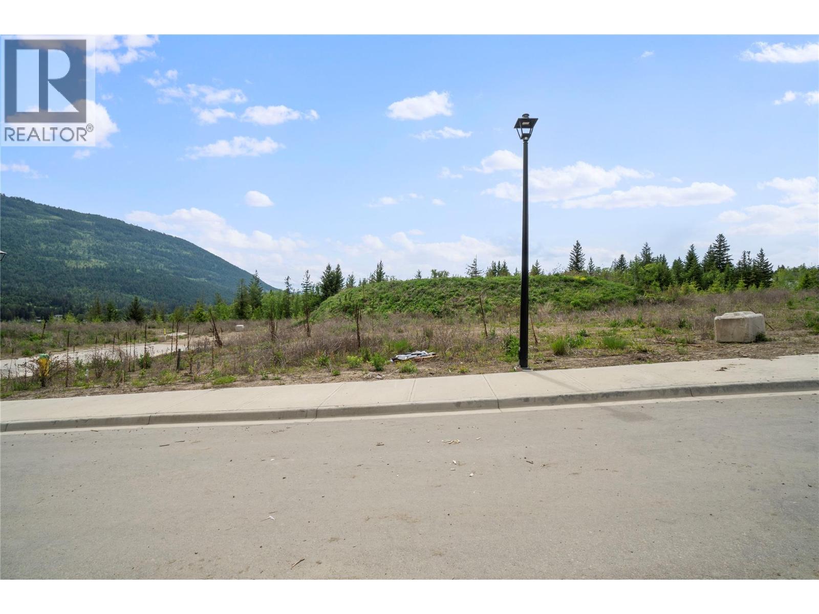 6951 44 Street NE, Salmon Arm, British Columbia V0E 1K0 - Photo 6 - 10388669