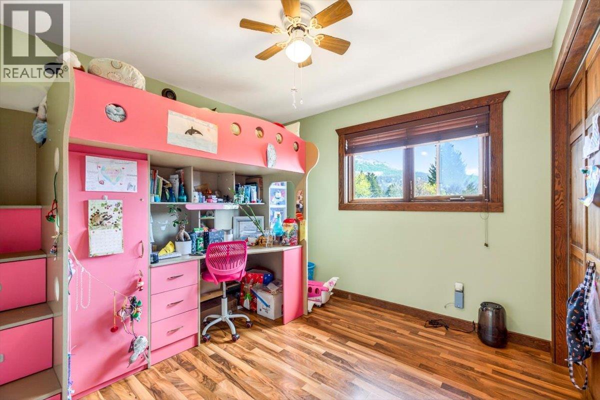1322 11th Avenue, Fernie, British Columbia  V0B 1M0 - Photo 37 - 10386058