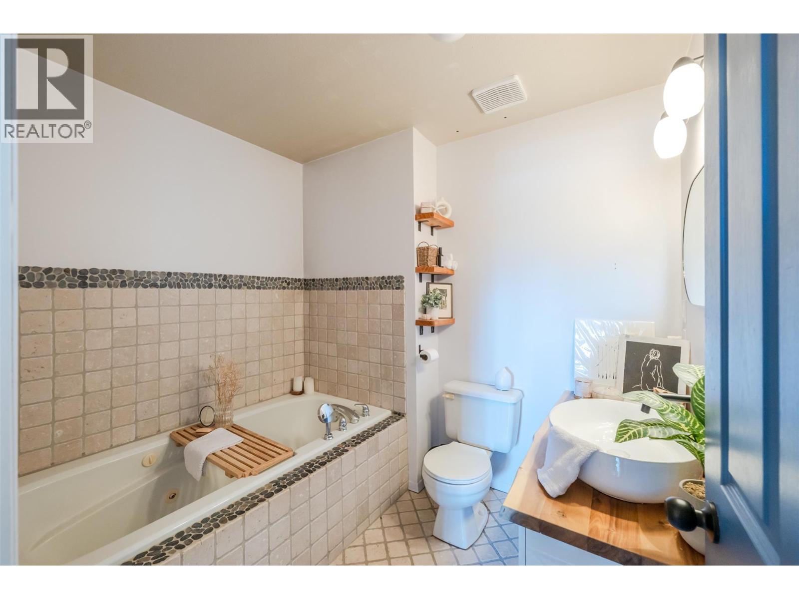 1032 Cedar Street Unit# 7, Okanagan Falls, British Columbia  V0H 1R4 - Photo 11 - 10385889
