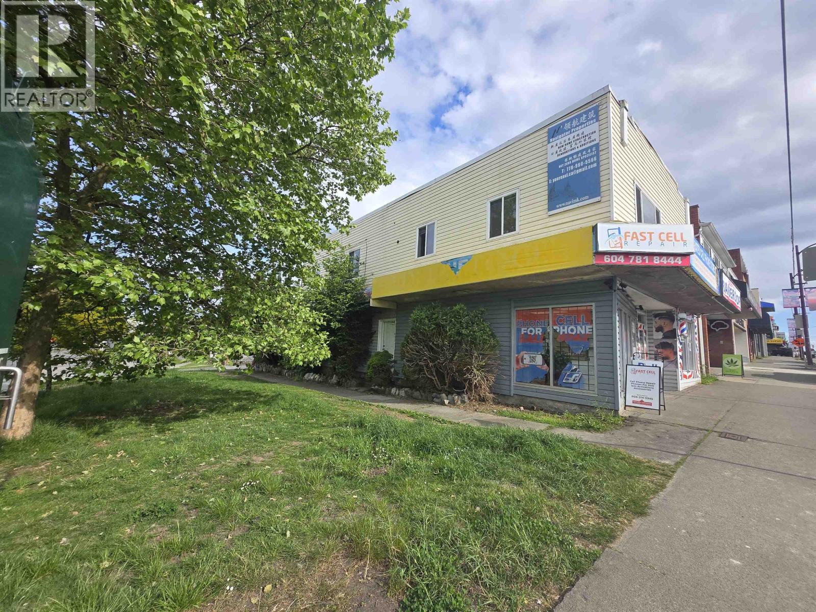 4902 VICTORIA DRIVE, Vancouver, British Columbia