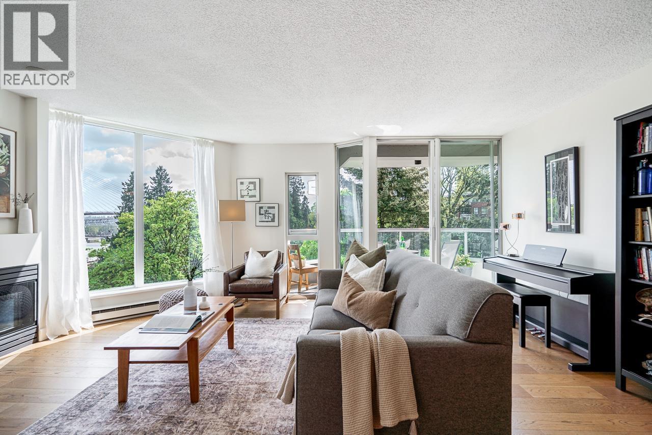 706 69 JAMIESON COURT, New Westminster, British Columbia