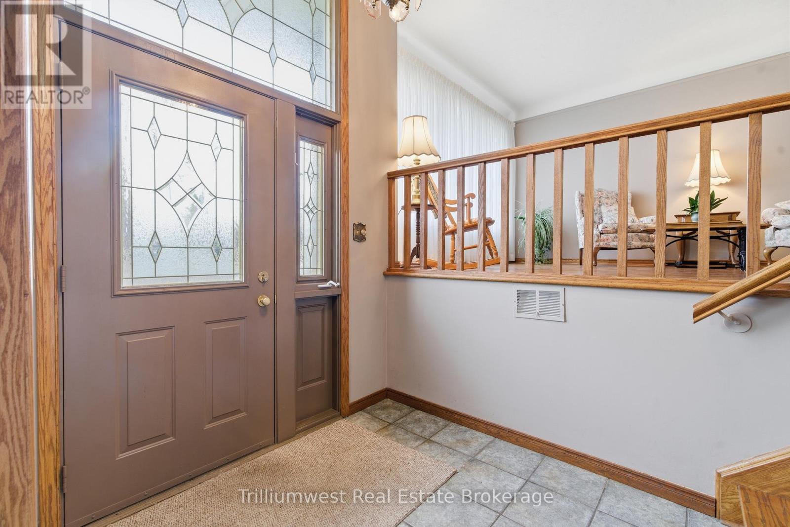 135 Burbank Road, Kitchener, Ontario N2B 1E3 - Photo 9 - X12954508