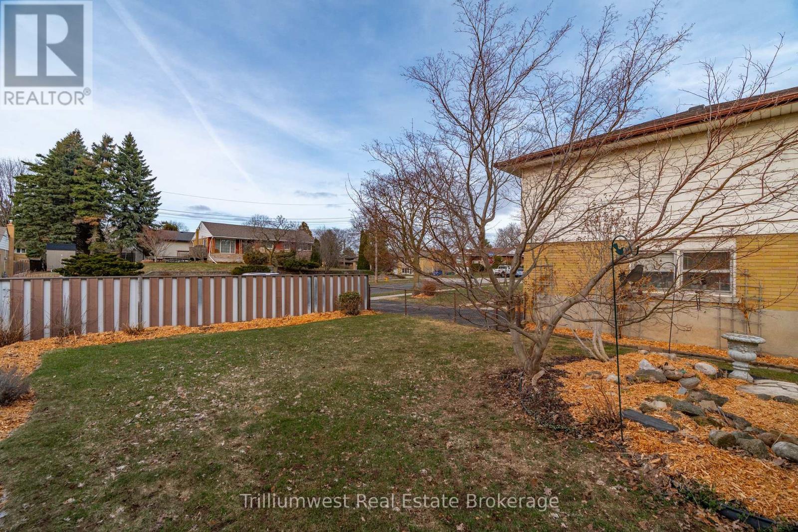 135 Burbank Road, Kitchener, Ontario N2B 1E3 - Photo 30 - X12954508
