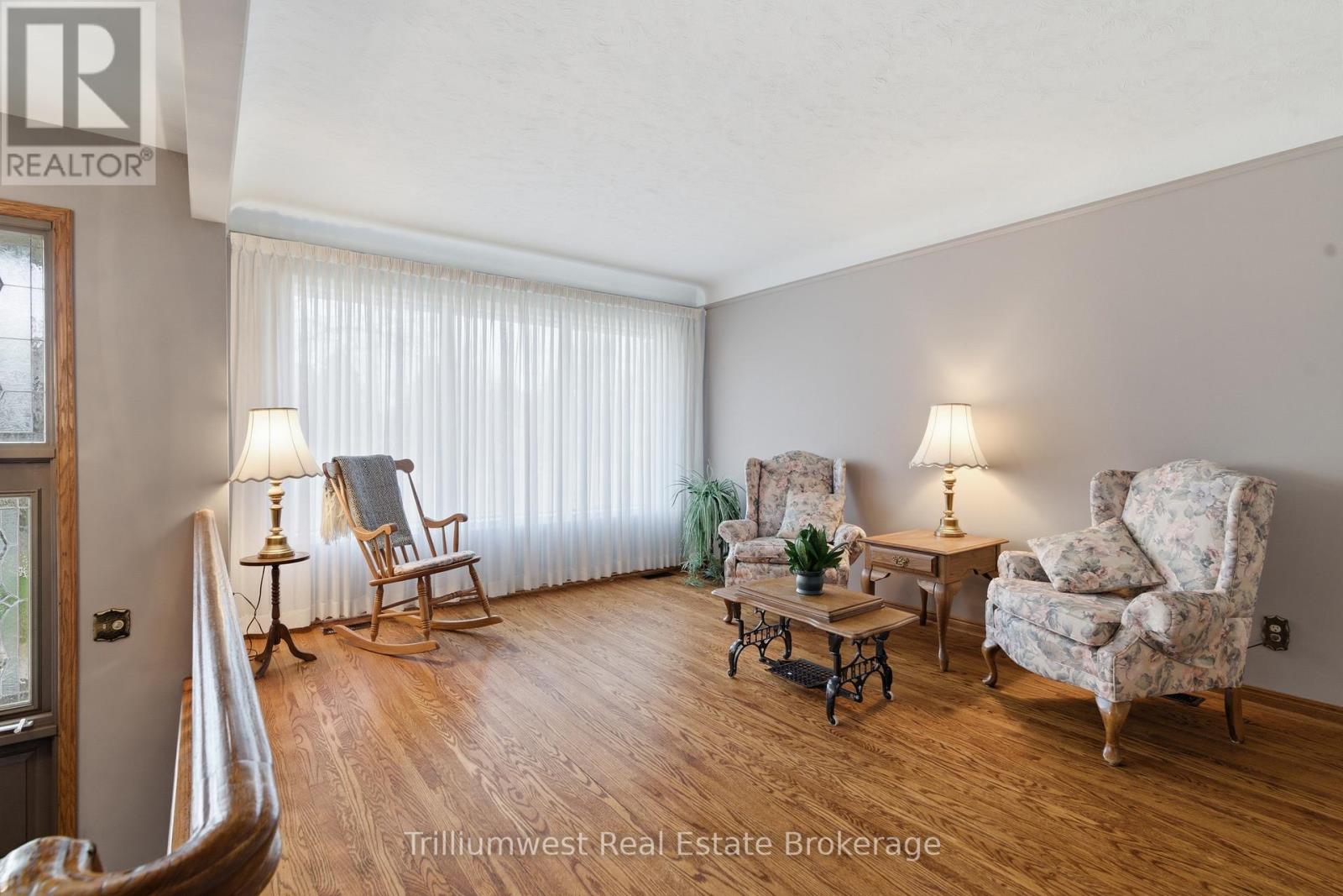 135 Burbank Road, Kitchener, Ontario N2B 1E3 - Photo 14 - X12954508