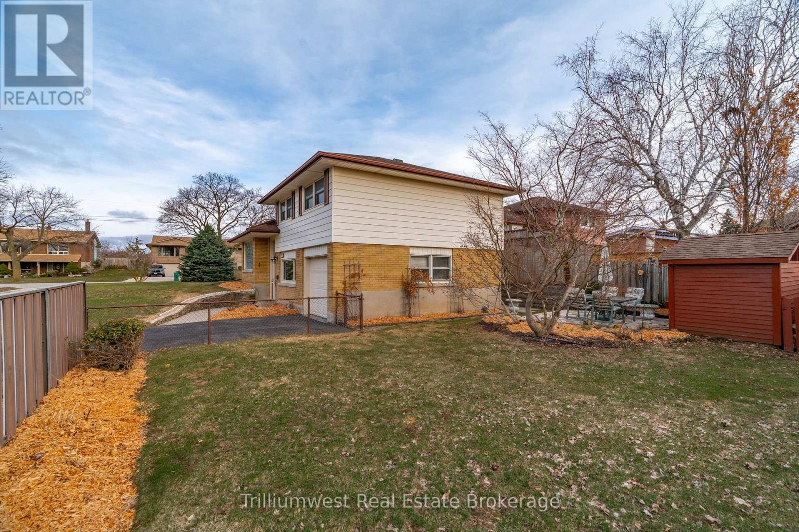 135 Burbank Road, Kitchener, Ontario N2B 1E3 - Photo 31 - X12954508