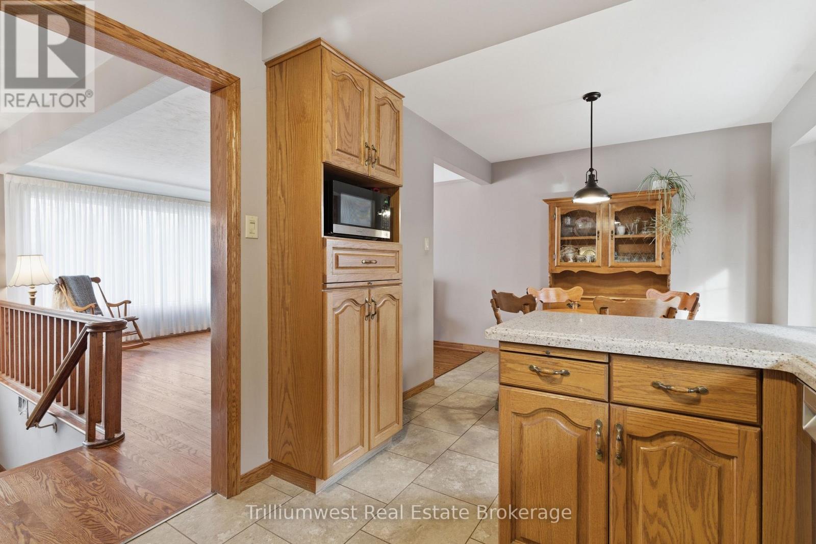 135 Burbank Road, Kitchener, Ontario N2B 1E3 - Photo 18 - X12954508