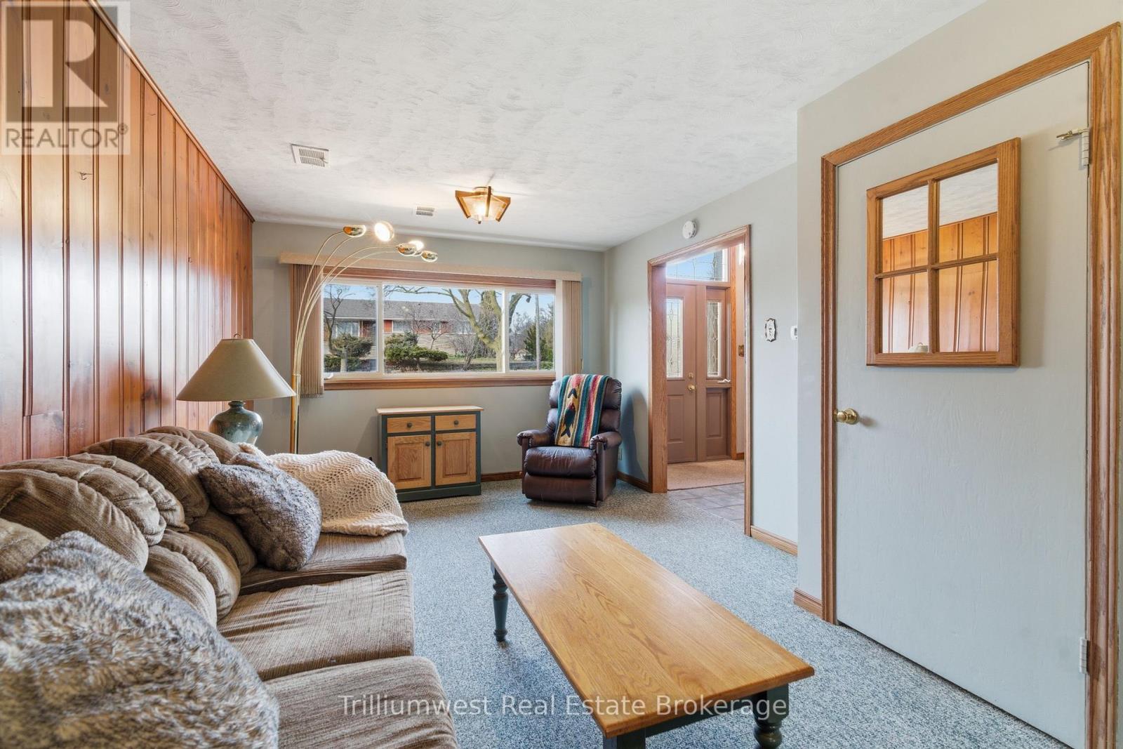135 Burbank Road, Kitchener, Ontario N2B 1E3 - Photo 13 - X12954508
