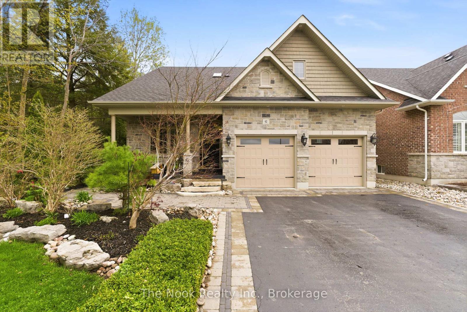 92 Holyrod Drive, Clarington, Ontario  L1E 0G8 - Photo 1 - E13173098