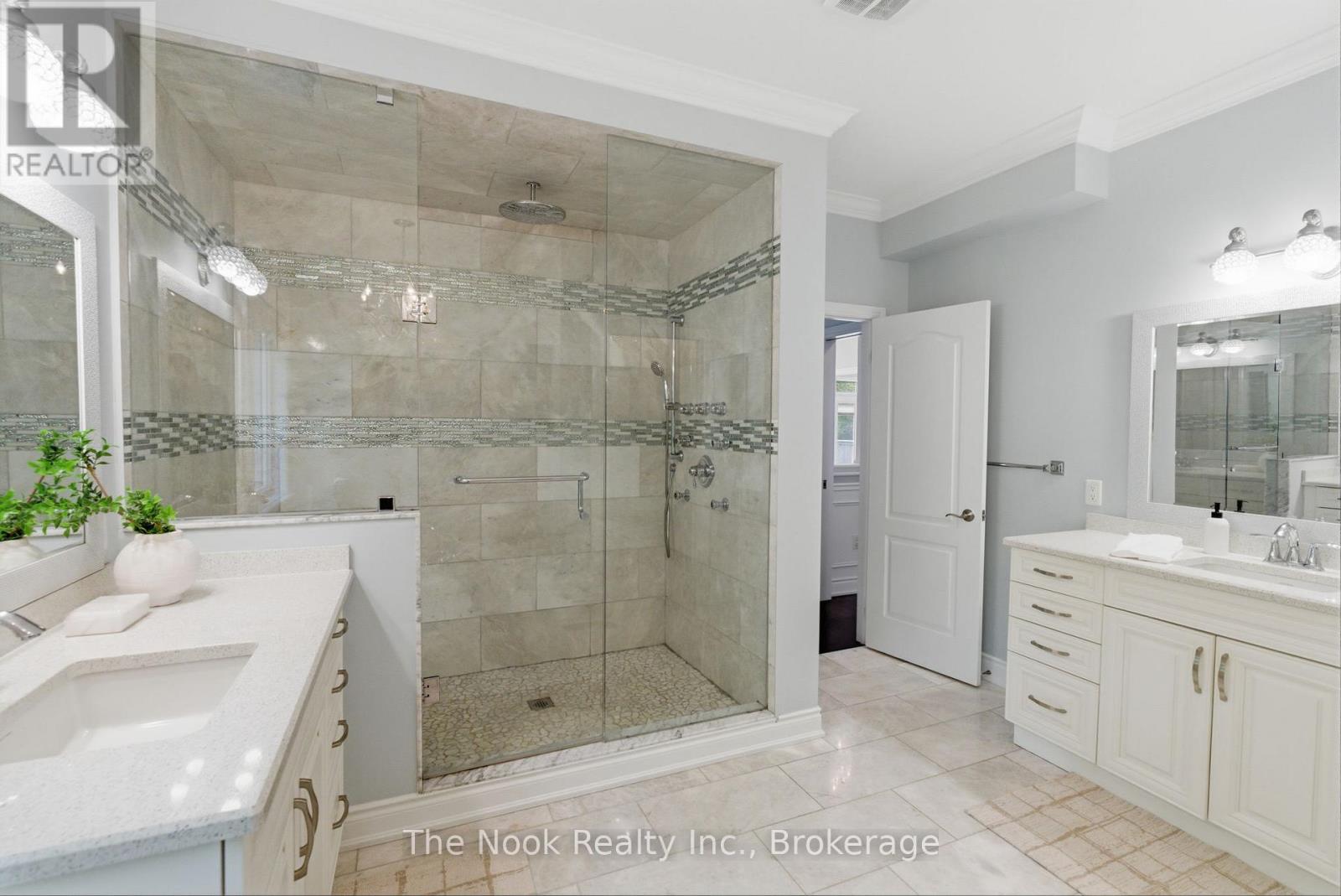 92 Holyrod Drive, Clarington, Ontario  L1E 0G8 - Photo 24 - E13173098
