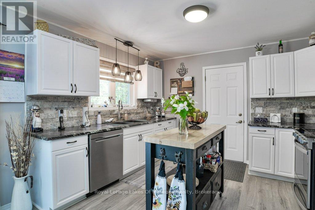 99 Glencairn Crescent, Huntsville, Ontario  P1H 2J4 - Photo 6 - X13173082