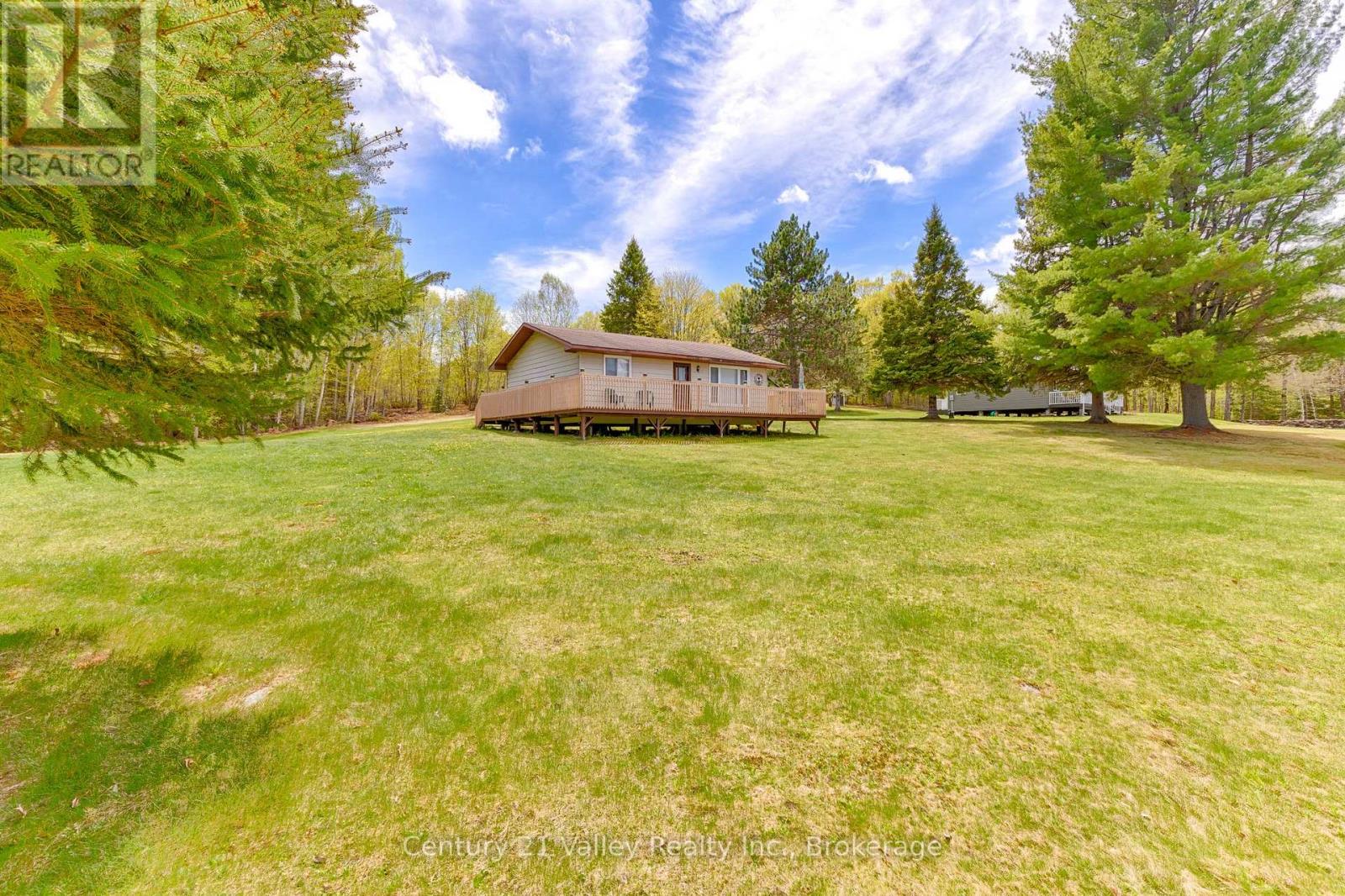 89a Lake Lapinskie Lane, Madawaska Valley, Ontario  K0J 2N0 - Photo 2 - X13173068
