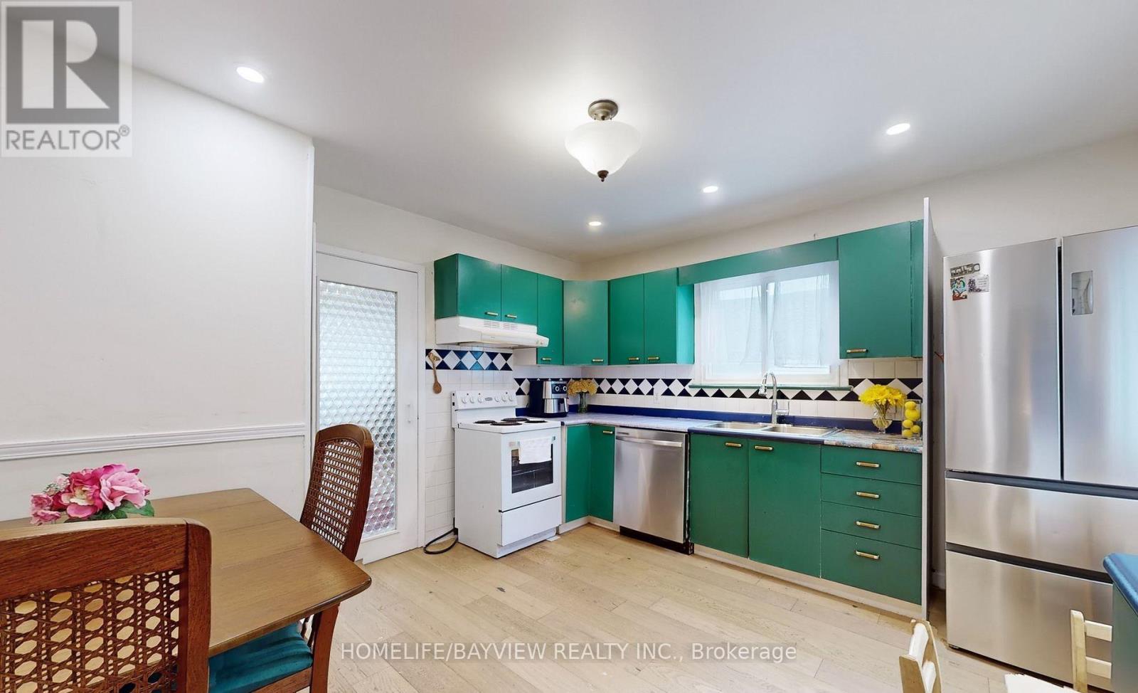 313 Andrew Street, Newmarket, Ontario  L3Y 1H1 - Photo 4 - N13169680