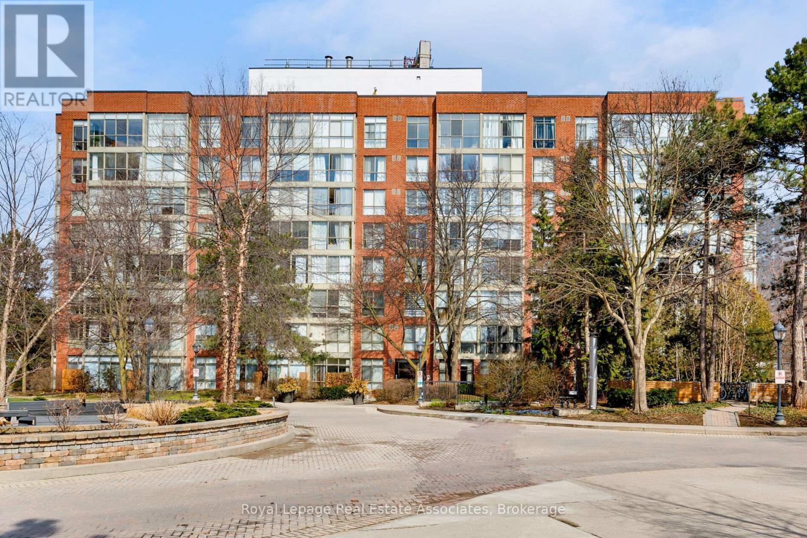 349 - 24 Southport Street, Toronto, Ontario  M6S 4Z1 - Photo 2 - W13058822