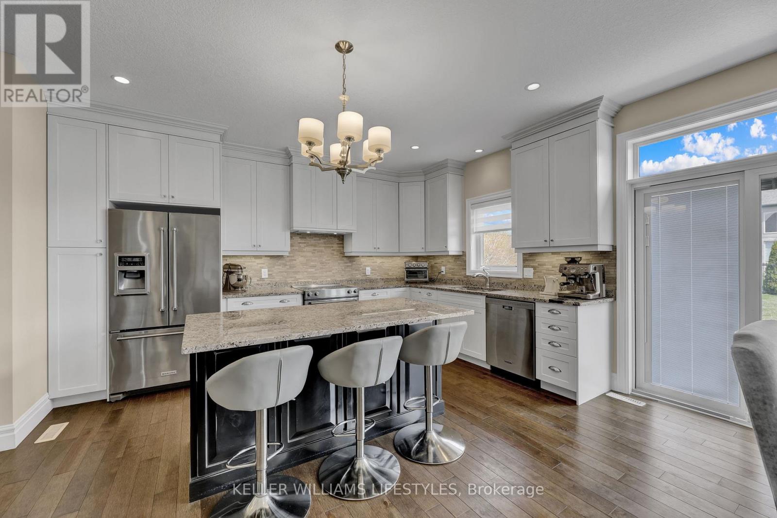 2348 Meadowlands Way, London North, Ontario  N6G 5L8 - Photo 12 - X13173010