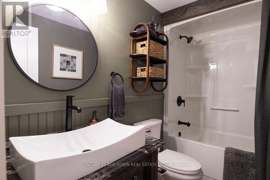 5 Connor Avenue, Strathroy-Caradoc, Ontario  N7G 0E8 - Photo 36 - X13173046