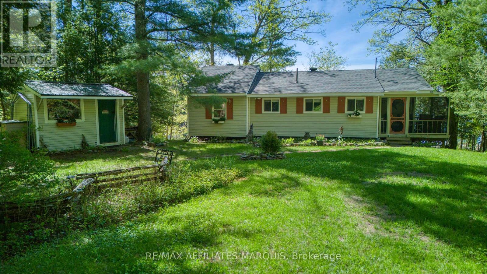 149 OAK POINT LANE, Tay Valley, Ontario