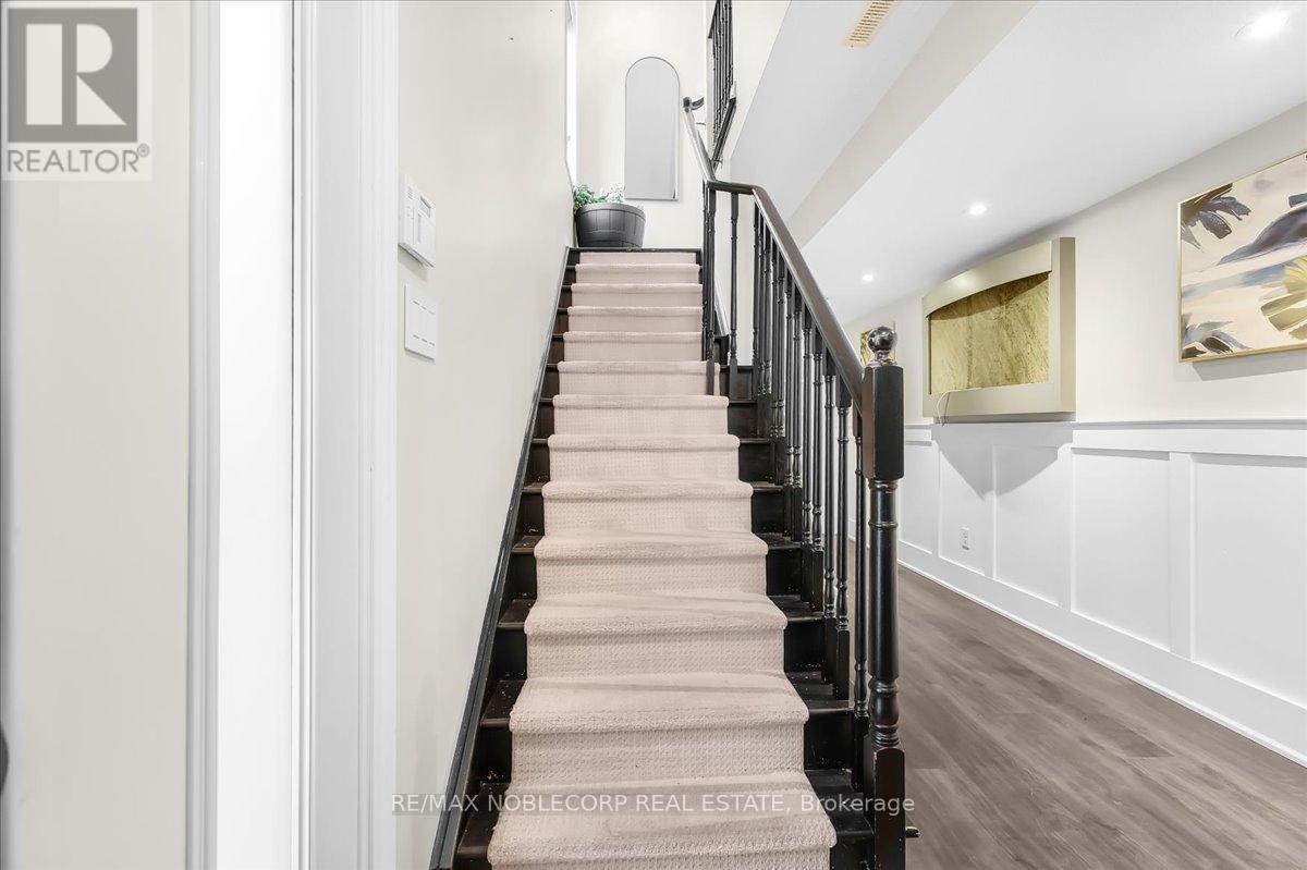 952 Brimorton Drive, Toronto, Ontario  M1G 2V2 - Photo 7 - E13173014