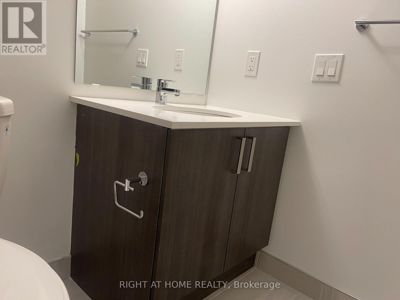 1210 - 1455 Celebration Drive, Pickering, Ontario  L1W 0C3 - Photo 14 - E13173016
