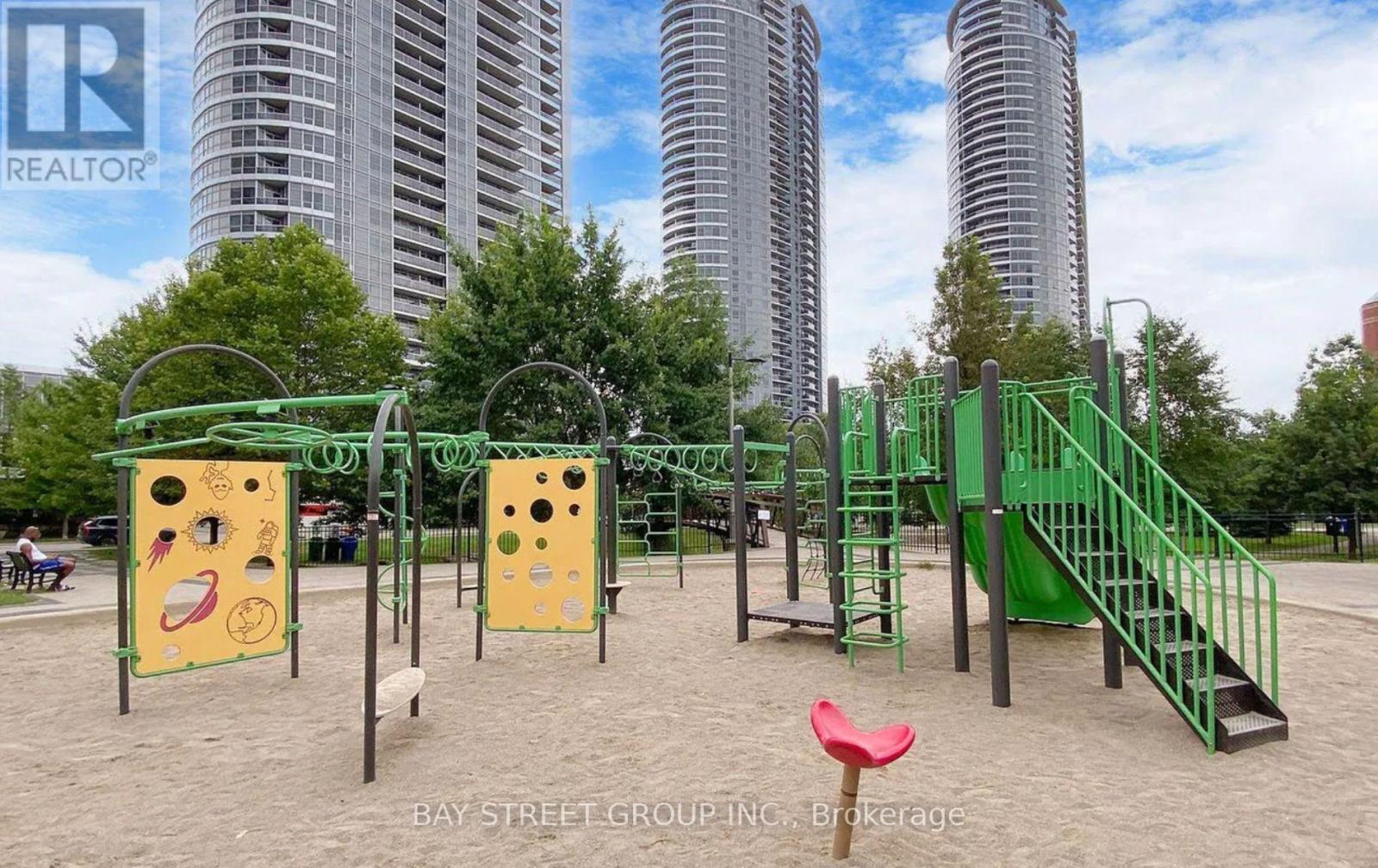 2703 - 151 Village Green Square, Toronto, Ontario  M1S 0K5 - Photo 21 - E13173020