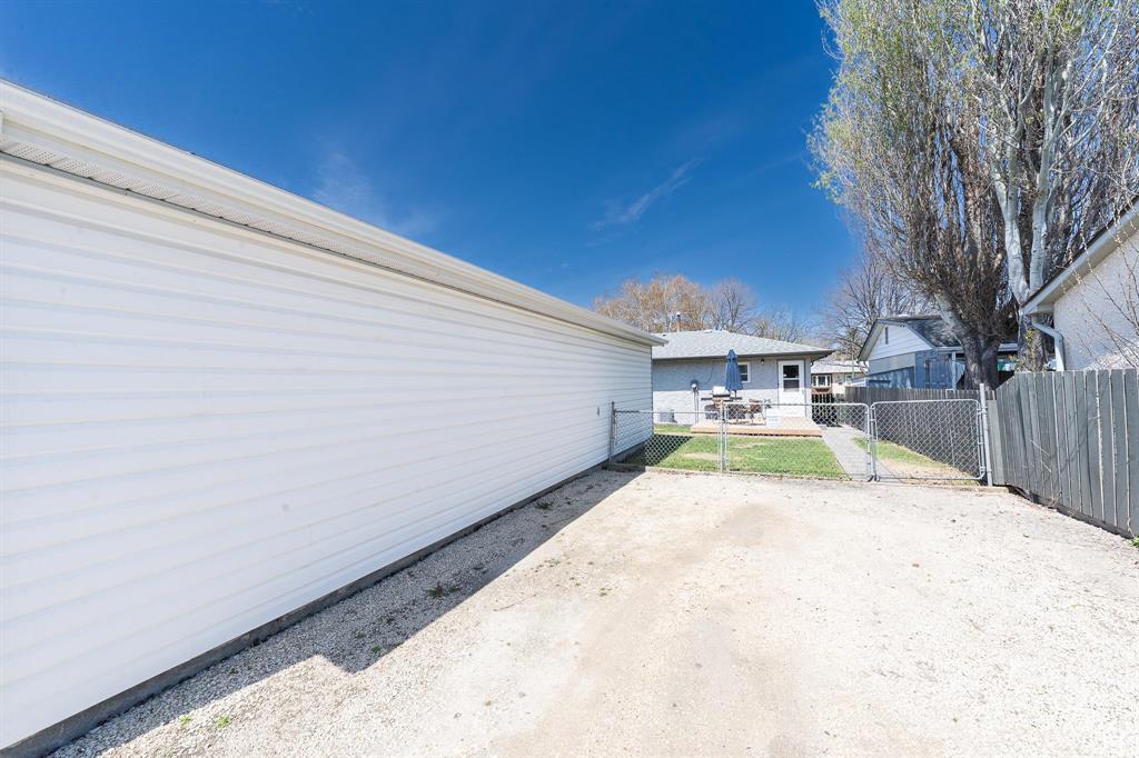 22 Currie Crescent, Winnipeg, Manitoba  R2R 0Y2 - Photo 19 - 202611628