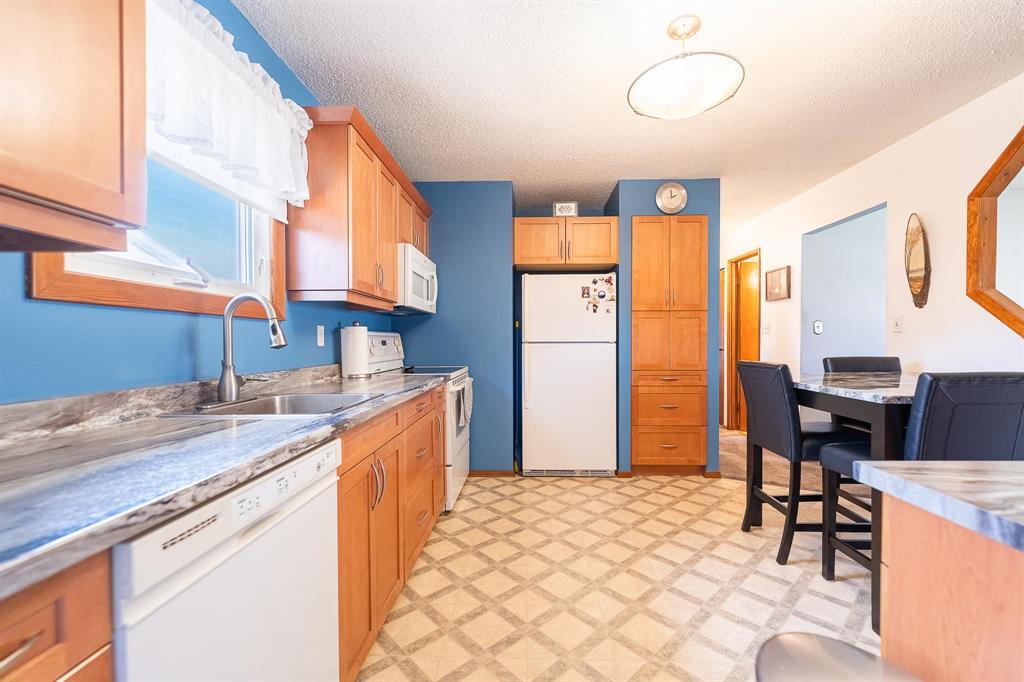 22 Currie Crescent, Winnipeg, Manitoba  R2R 0Y2 - Photo 4 - 202611628