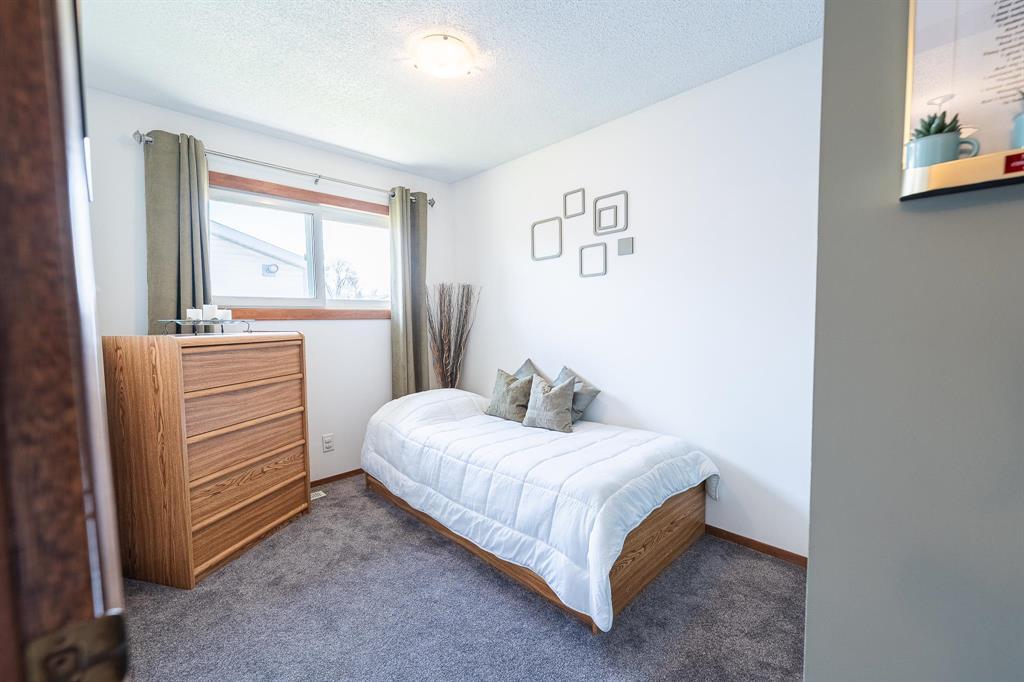 22 Currie Crescent, Winnipeg, Manitoba  R2R 0Y2 - Photo 8 - 202611628