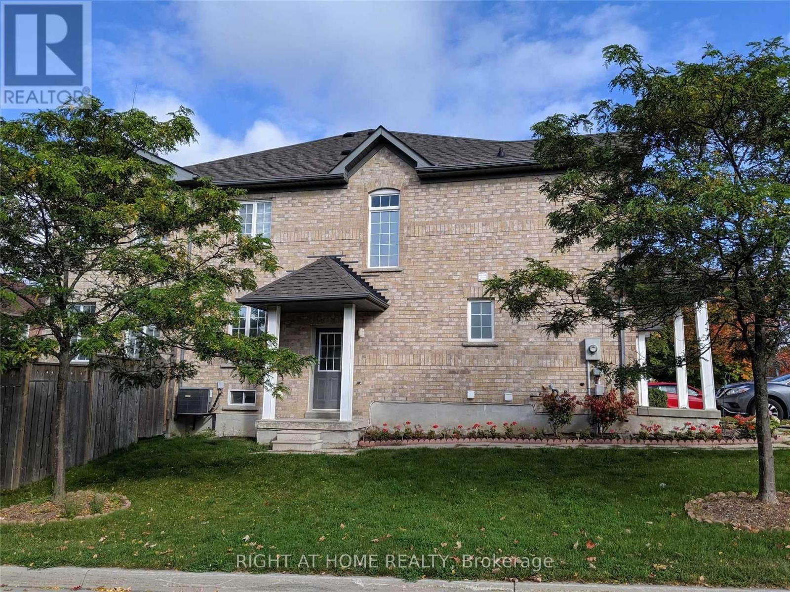 BSMT - 858 SISLER AVENUE, Newmarket, Ontario