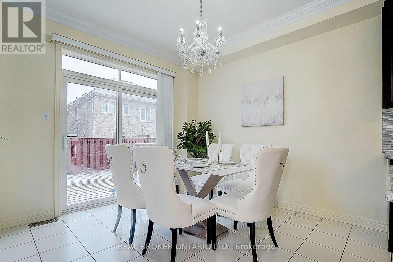 99 Henry Bauer Avenue, Markham, Ontario  L6C 0S3 - Photo 3 - N13173042