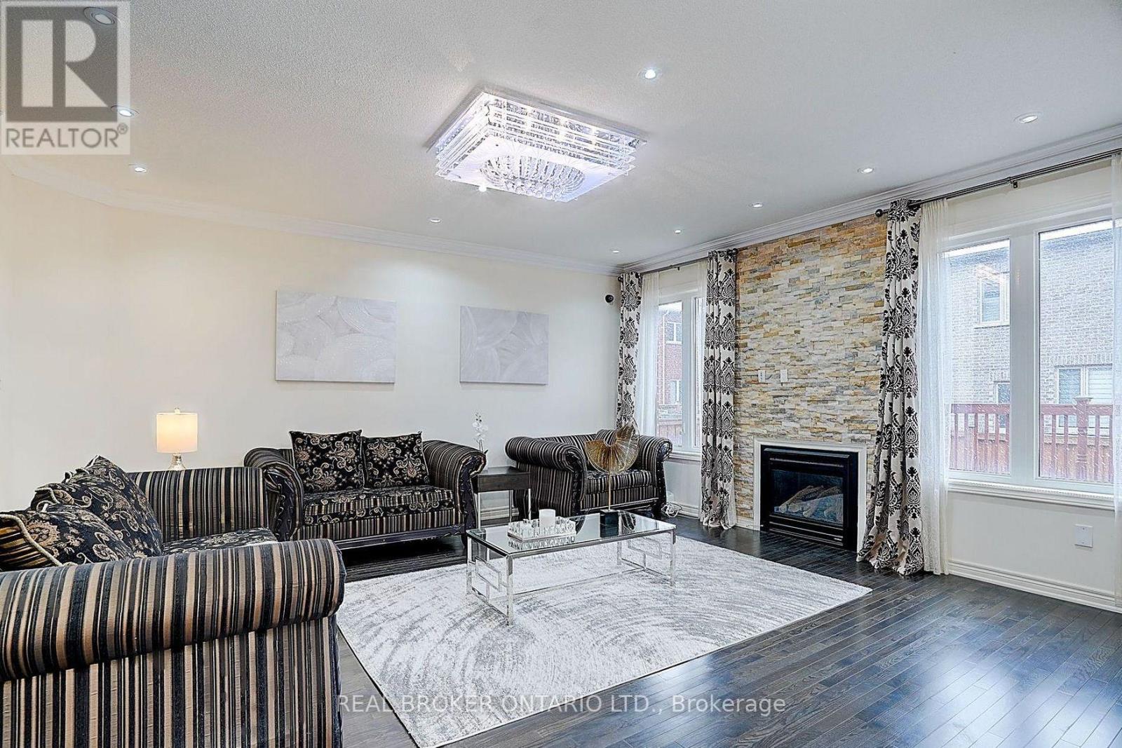 99 Henry Bauer Avenue, Markham, Ontario  L6C 0S3 - Photo 4 - N13173042