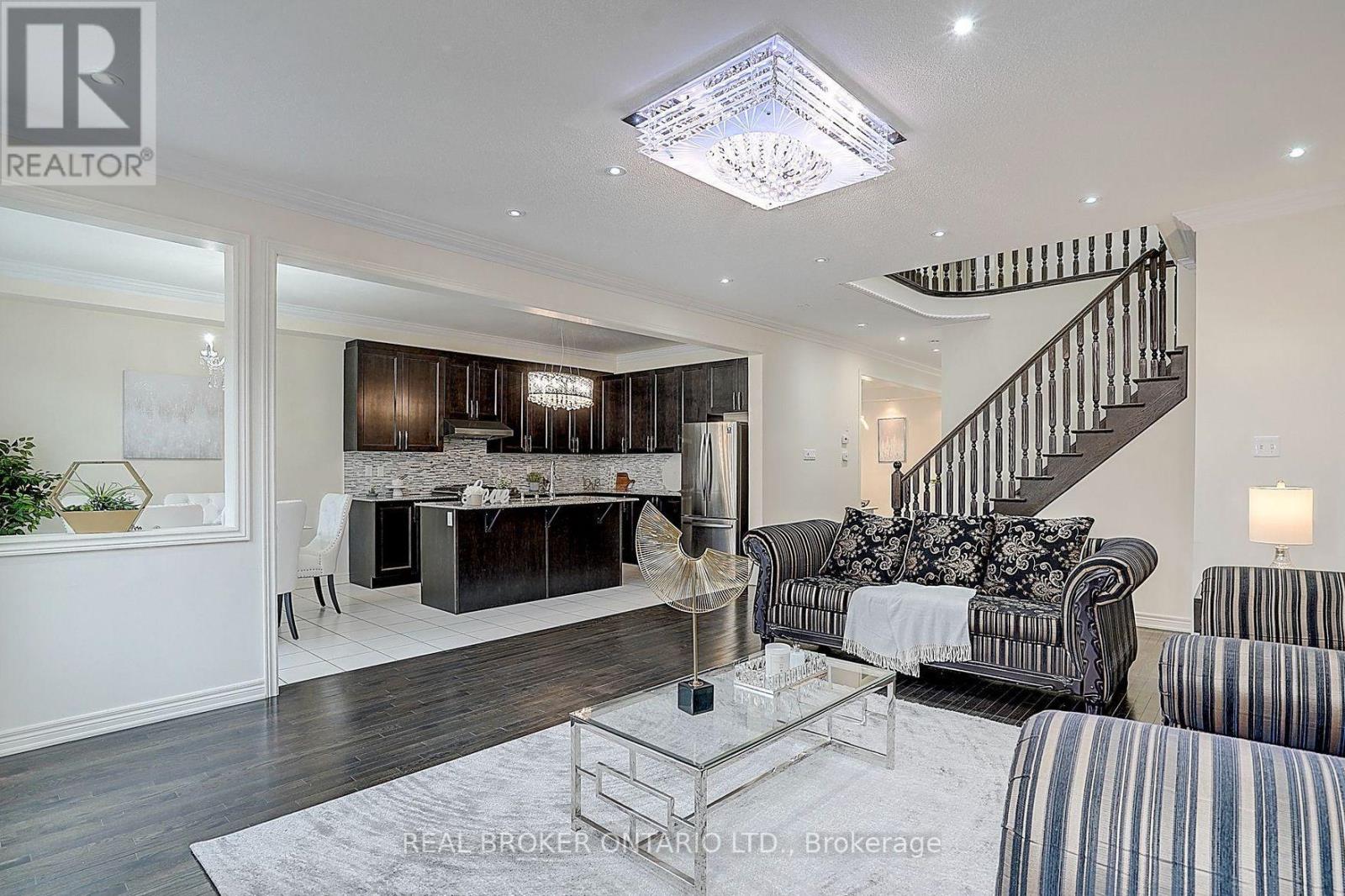 99 Henry Bauer Avenue, Markham, Ontario  L6C 0S3 - Photo 5 - N13173042