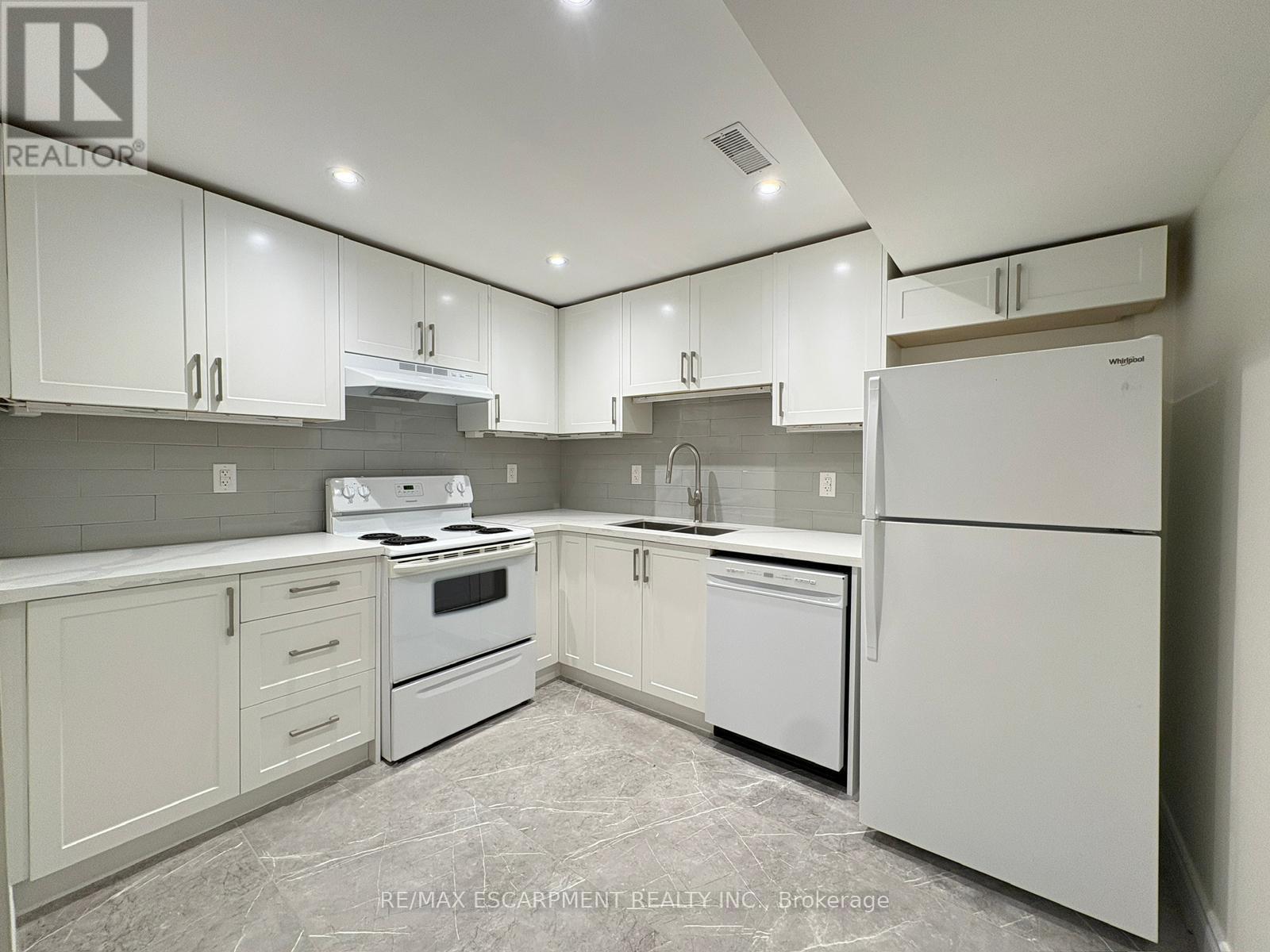 Basement - 25 Emmitt Road, Vaughan, Ontario  L6A 3V8 - Photo 3 - N13173048