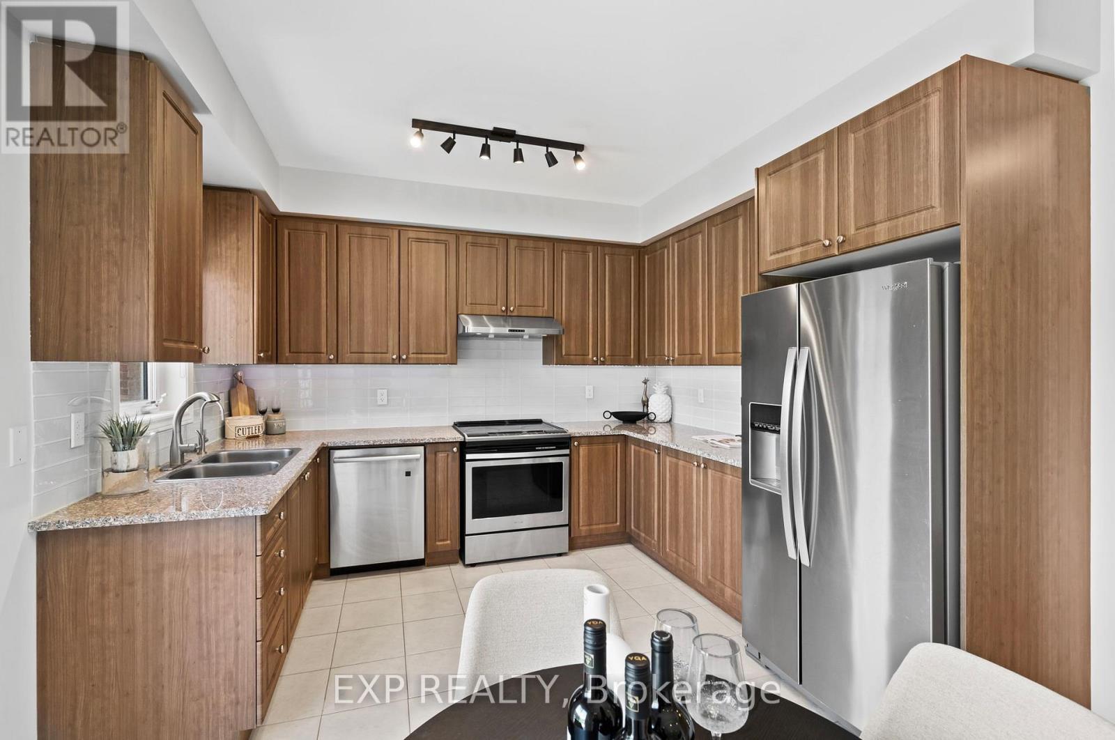 131 Greenwood Road, Whitchurch-Stouffville, Ontario  L4A 4N7 - Photo 6 - N13173130