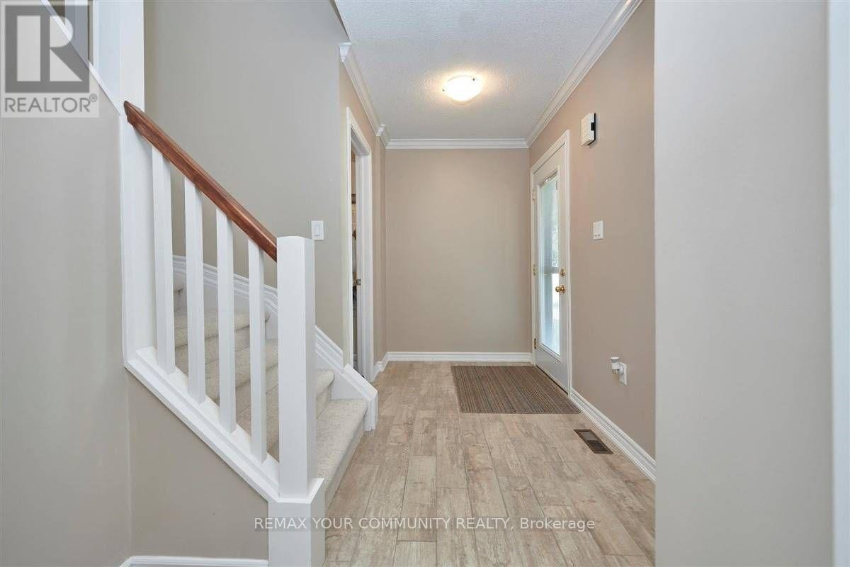 31 D'ambrosio Drive, Barrie (Painswick North), Ontario  L4N 6V6 - Photo 3 - S13173078
