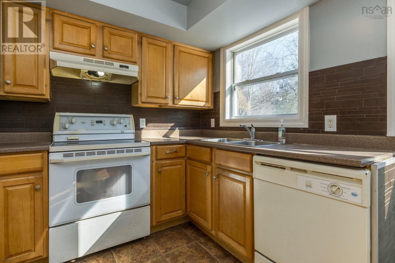 2 Oldham Road, Enfield, Nova Scotia  B2T 1K4 - Photo 4 - 202603285