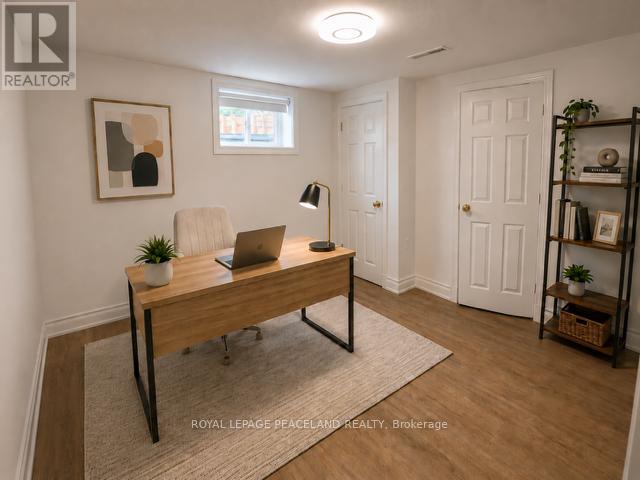 24 Yarn Road, Toronto, Ontario  M9B 1H5 - Photo 12 - W13173012