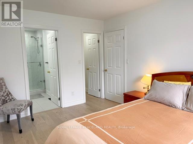 24 Yarn Road, Toronto, Ontario  M9B 1H5 - Photo 5 - W13173012