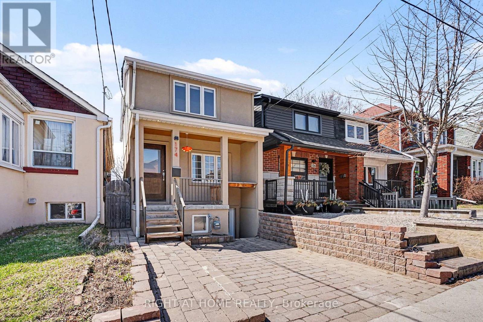 174 ROSETHORN AVENUE, Toronto, Ontario