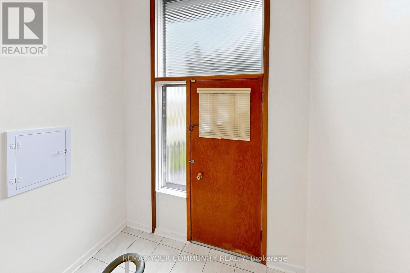 21 Gade Drive, Toronto, Ontario  M3M 2K2 - Photo 2 - W13173044