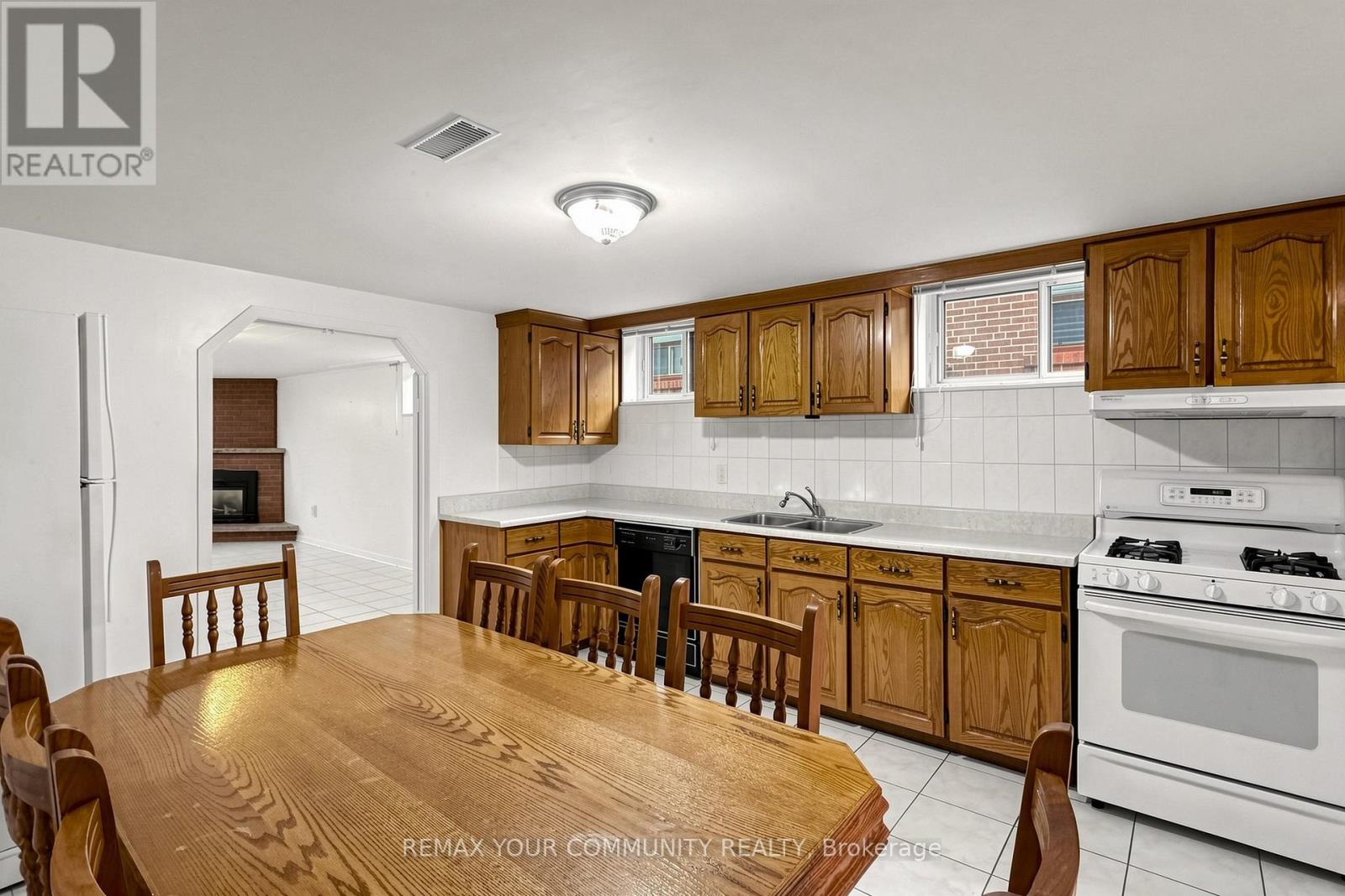 21 Gade Drive, Toronto, Ontario  M3M 2K2 - Photo 27 - W13173044