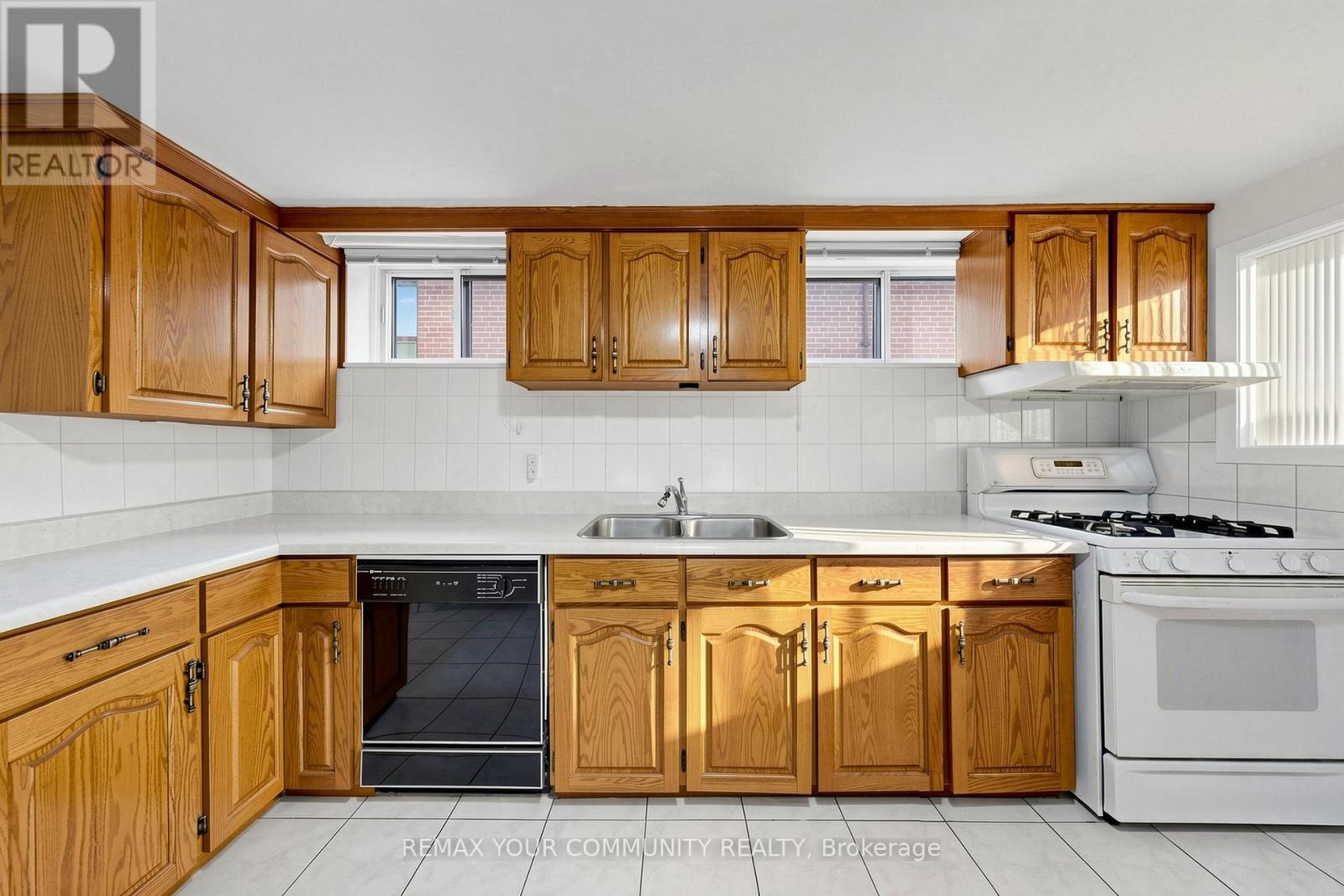 21 Gade Drive, Toronto, Ontario  M3M 2K2 - Photo 31 - W13173044