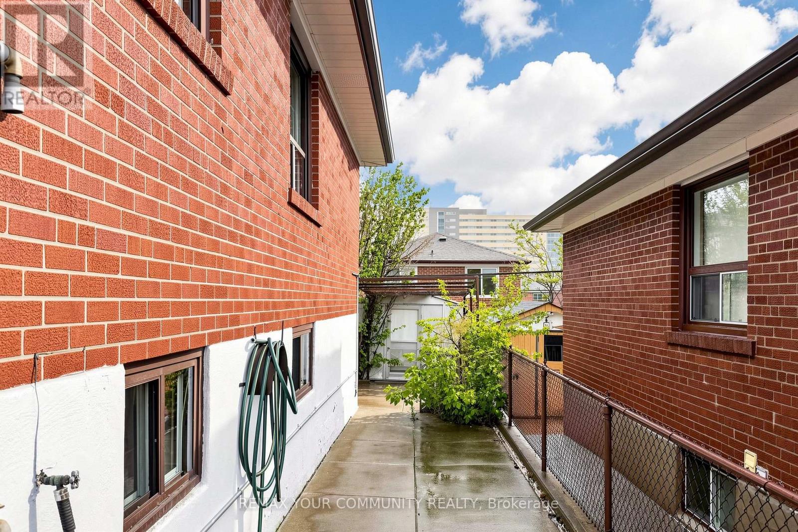 21 Gade Drive, Toronto, Ontario  M3M 2K2 - Photo 41 - W13173044