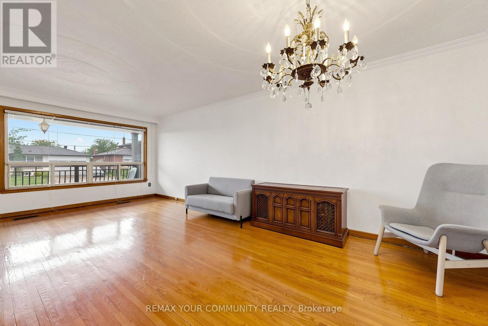 21 Gade Drive, Toronto, Ontario  M3M 2K2 - Photo 5 - W13173044