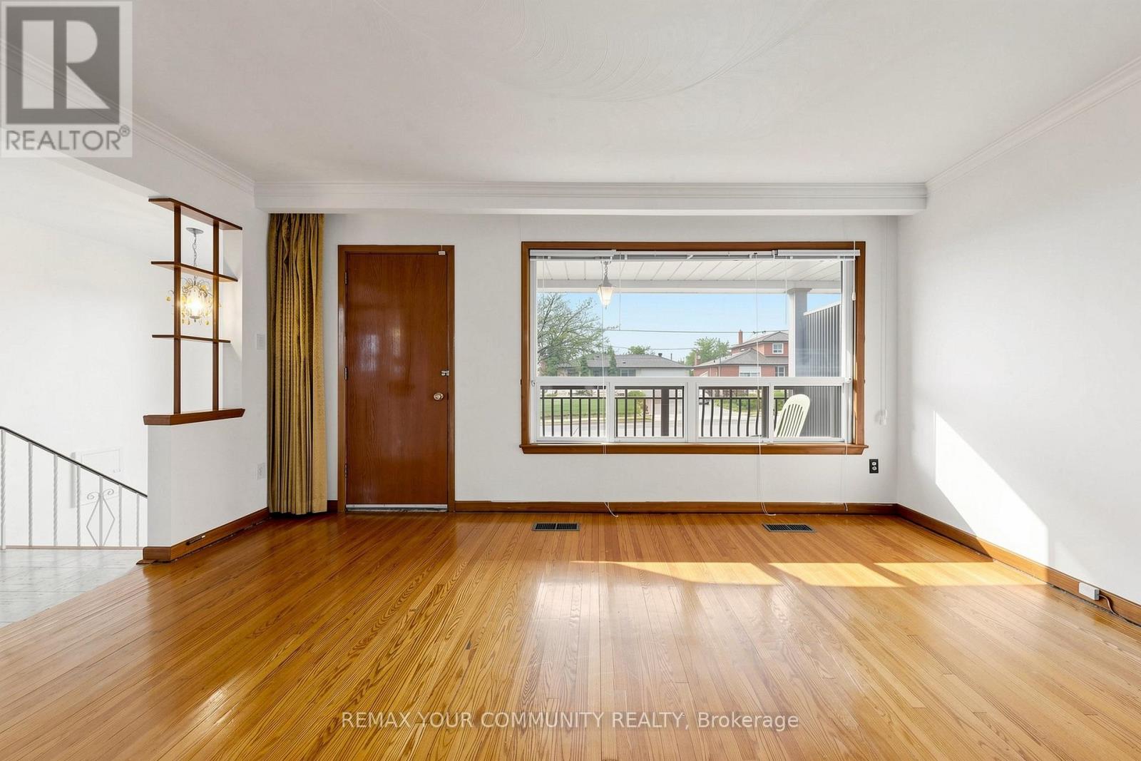 21 Gade Drive, Toronto, Ontario  M3M 2K2 - Photo 6 - W13173044