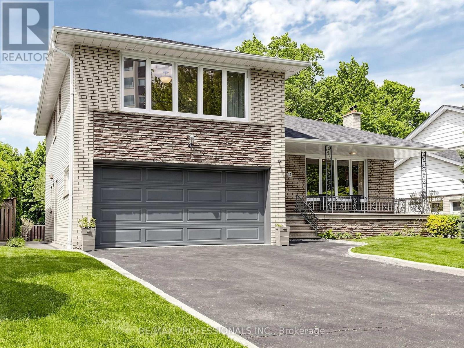 14 WIDDICOMBE HILL, Toronto, Ontario