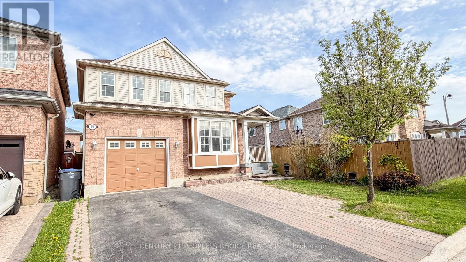 19 Morgandale Road, Brampton, Ontario  L7A 2K1 - Photo 2 - W13173126