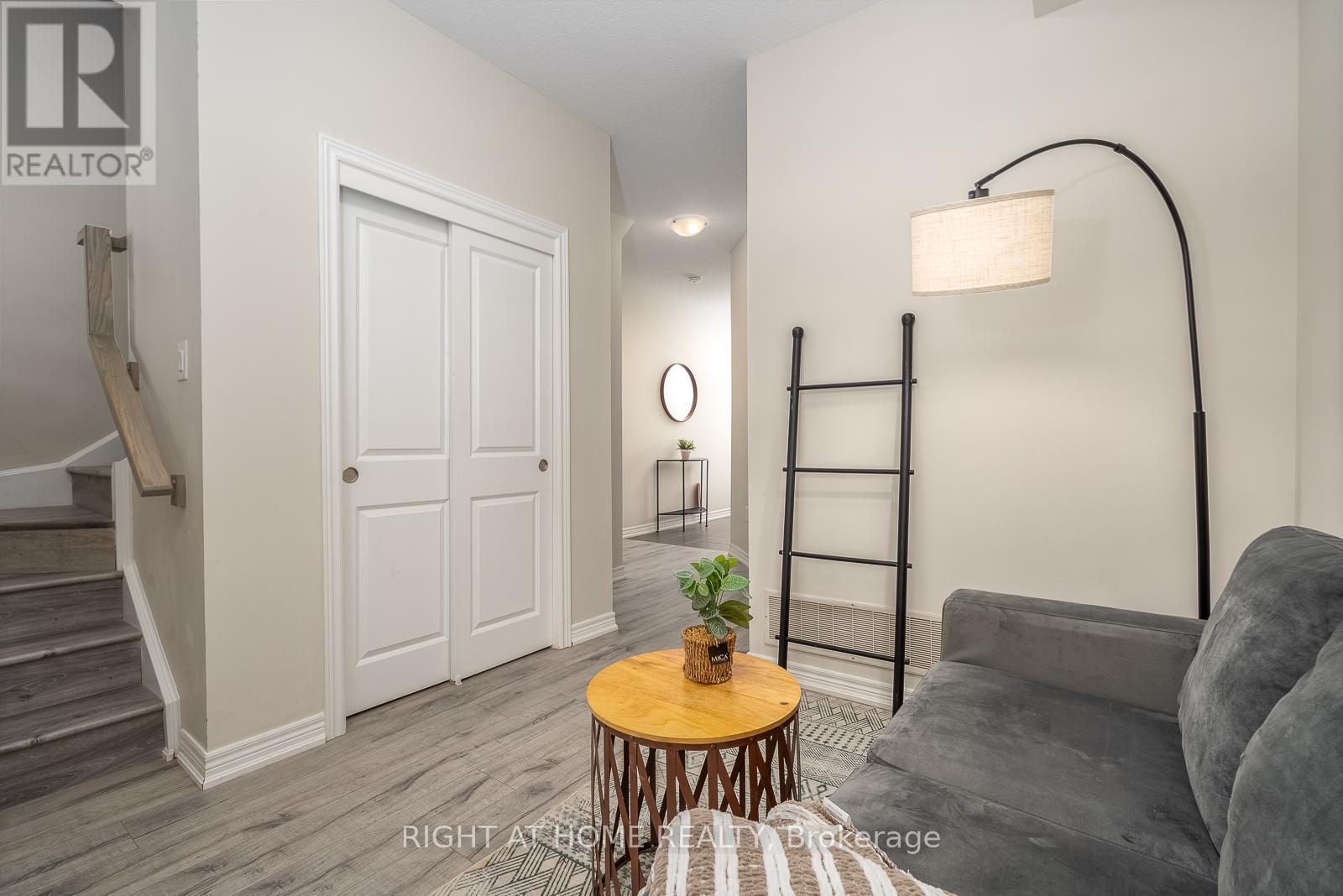 112 Hollywood Court, Cambridge, Ontario  N1R 8K8 - Photo 5 - X13173136
