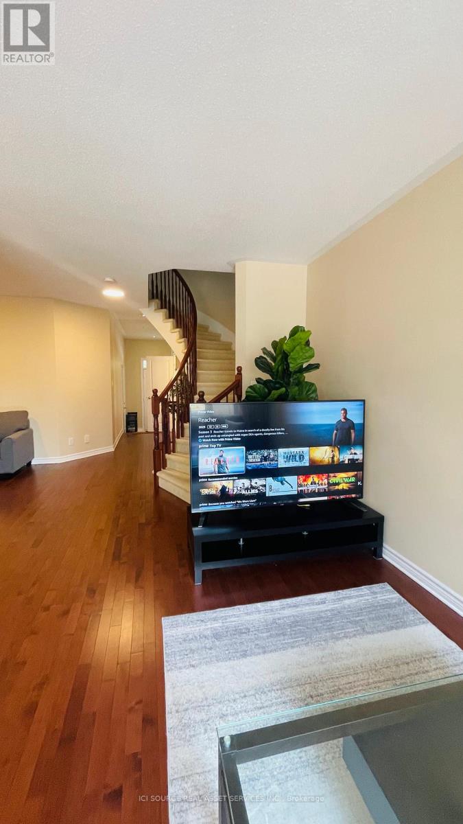 27 Torbec Avenue, Ottawa, Ontario  K2T 0B6 - Photo 4 - X13173142