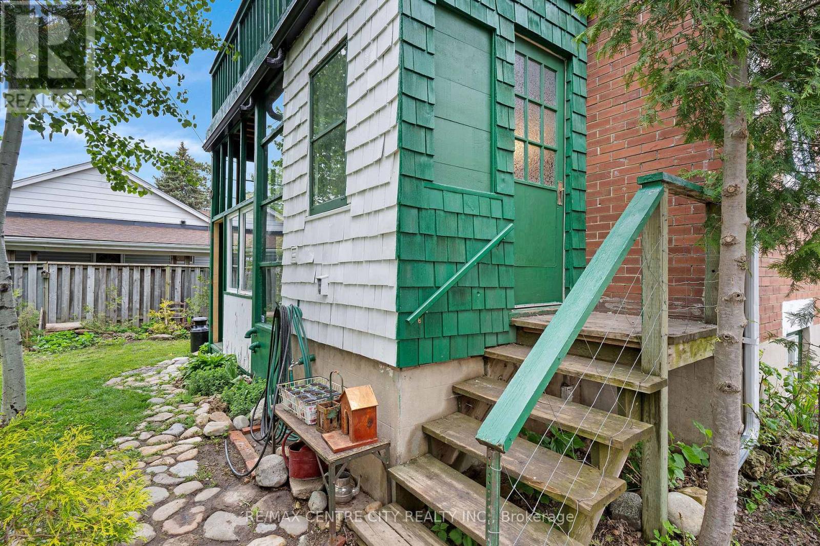 339 Greenfield Avenue, Kitchener, Ontario  N2C 1E2 - Photo 40 - X13173220