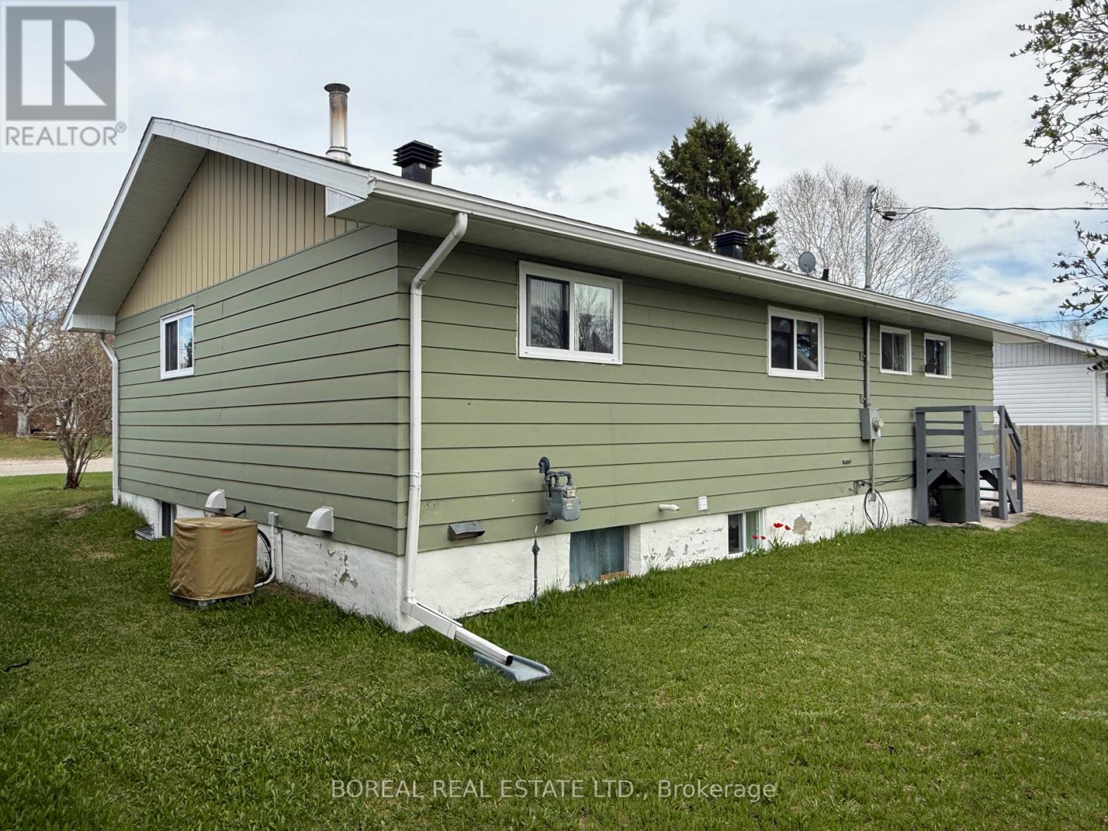 423 Fourteenth Avenue, Cochrane, Ontario  P0L 1C0 - Photo 4 - T13173208